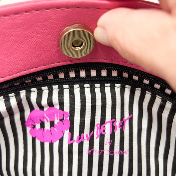 Betsy Johnson Purse, Pink Quilted Luv Betsy Chain Shoulder Purse, Besty Johnson - Picture 9 of 9